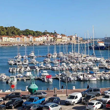 Castellane : T2 Spacieux - Vue Port - Wifi Apartment