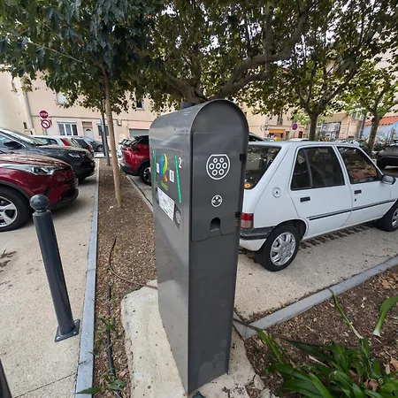 Castellane : T2 Spacieux - Vue Port - Wifi Apartment