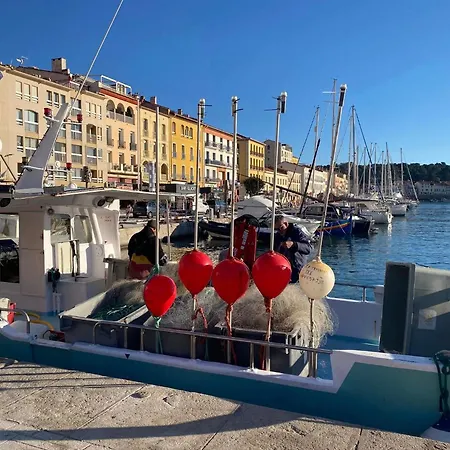 Castellane : T2 Spacieux - Vue Port - Wifi Apartment Port Vendres