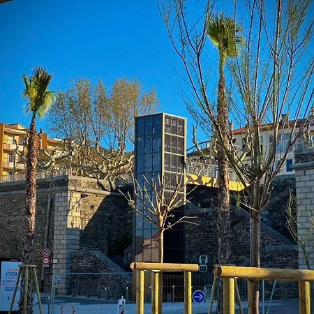 Castellane : T2 Spacieux - Vue Port - Wifi Apartment