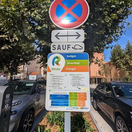Castellane : T2 Spacieux - Vue - Wifi Port Vendres