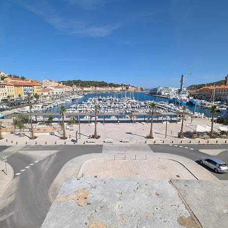 Castellane : T2 Spacieux - Vue - Wifi *