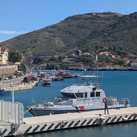 Castellane : T2 Spacieux - Vue - Wifi * Port Vendres