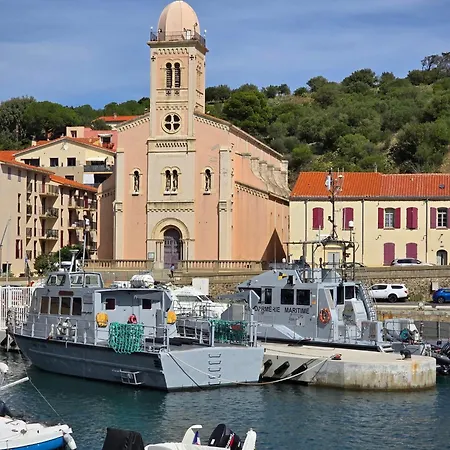 Castellane : T2 Spacieux - Vue - Wifi * Port Vendres